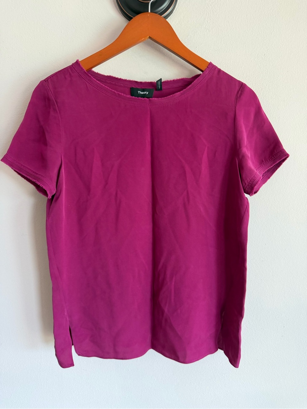 Theory Magenta Purple Silk Short Sleeve Raw Edge Fringe Blouse Top Petite P